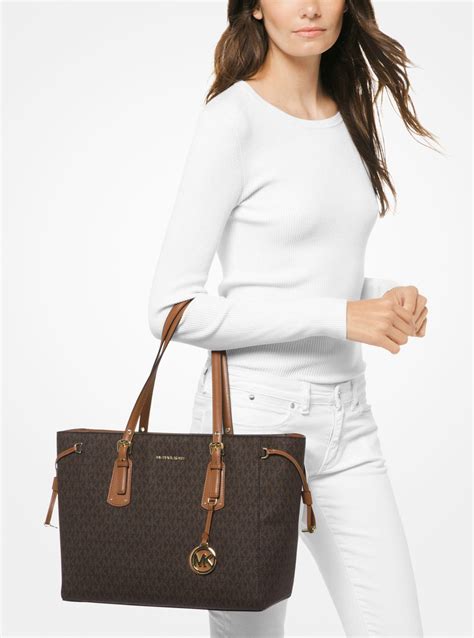 on sale michael kors voyager logo tote